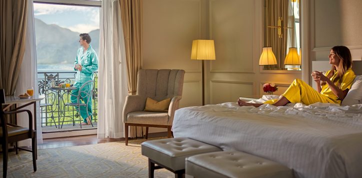 website-banner_escapesale_1600x900_en-2