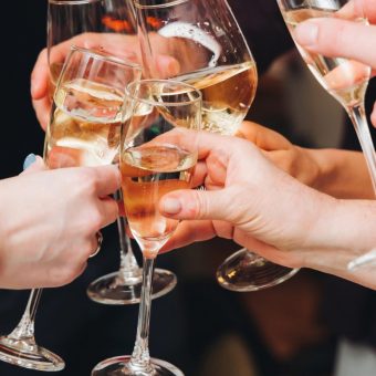 tiec-buffet-toi-don-nam-moi