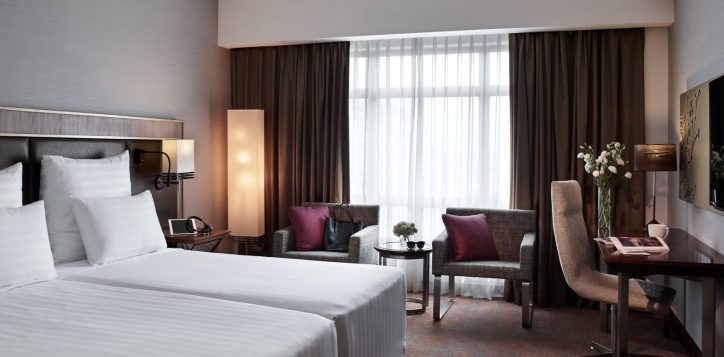 04-deluxe-room-twin-bed-2-2